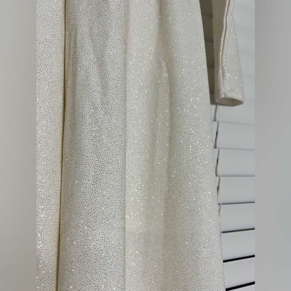 Deep V maxi dress.***PLEASE READ THE DESCRIPTION CAREFULLY, Thanks*** - Picture 10 of 16
